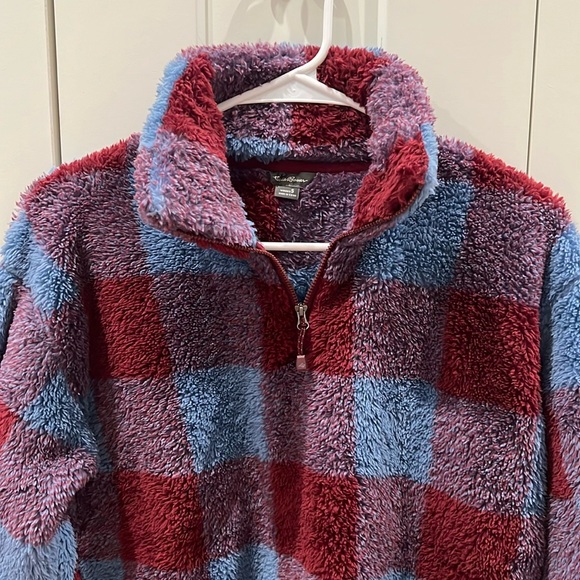 Eddie Bauer pullover - Picture 2 of 3